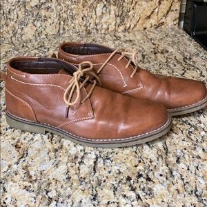 Brown men’s chukka boots